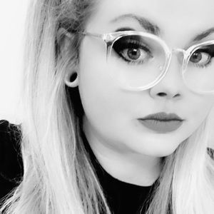 Meet your Posher, Lacey